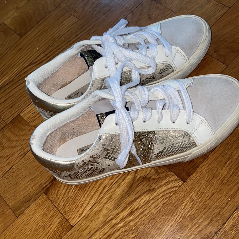 Vintage Havana Shoes size 6 gold white